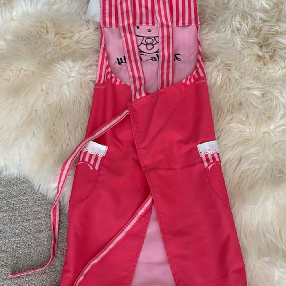 Authentic Hello Kitty Pink Apron - Picture 2 of 5